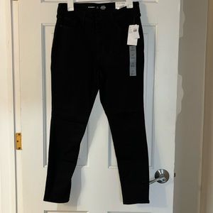 NWT Old Navy high rise rockstar super skinny jeans SHORT